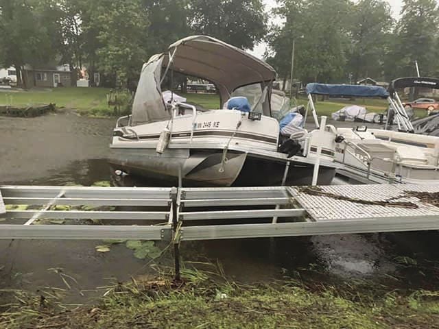 Storm - Mille Lacs Island Resort pontoons